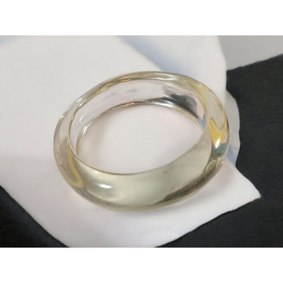 Vintage Lucite Bangle, 1950's Chunky Bracelet, Clear Retro Fashion Jewelry - Picture 5 of 9